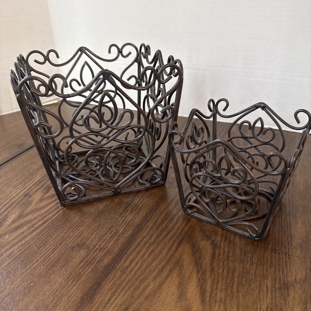 Southern Living At Home Rosedale Plant Holders 2-pc Decorative Metal Baskets